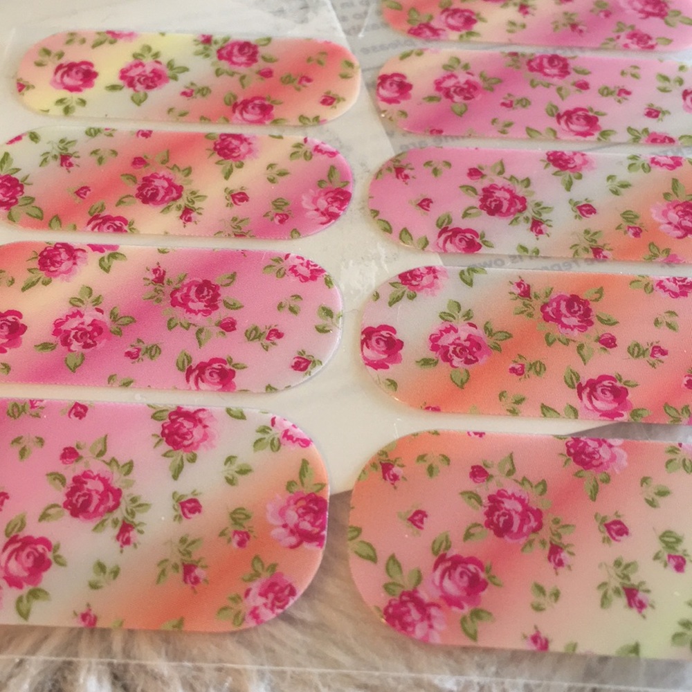 Jamberry- Country Floral Ombre